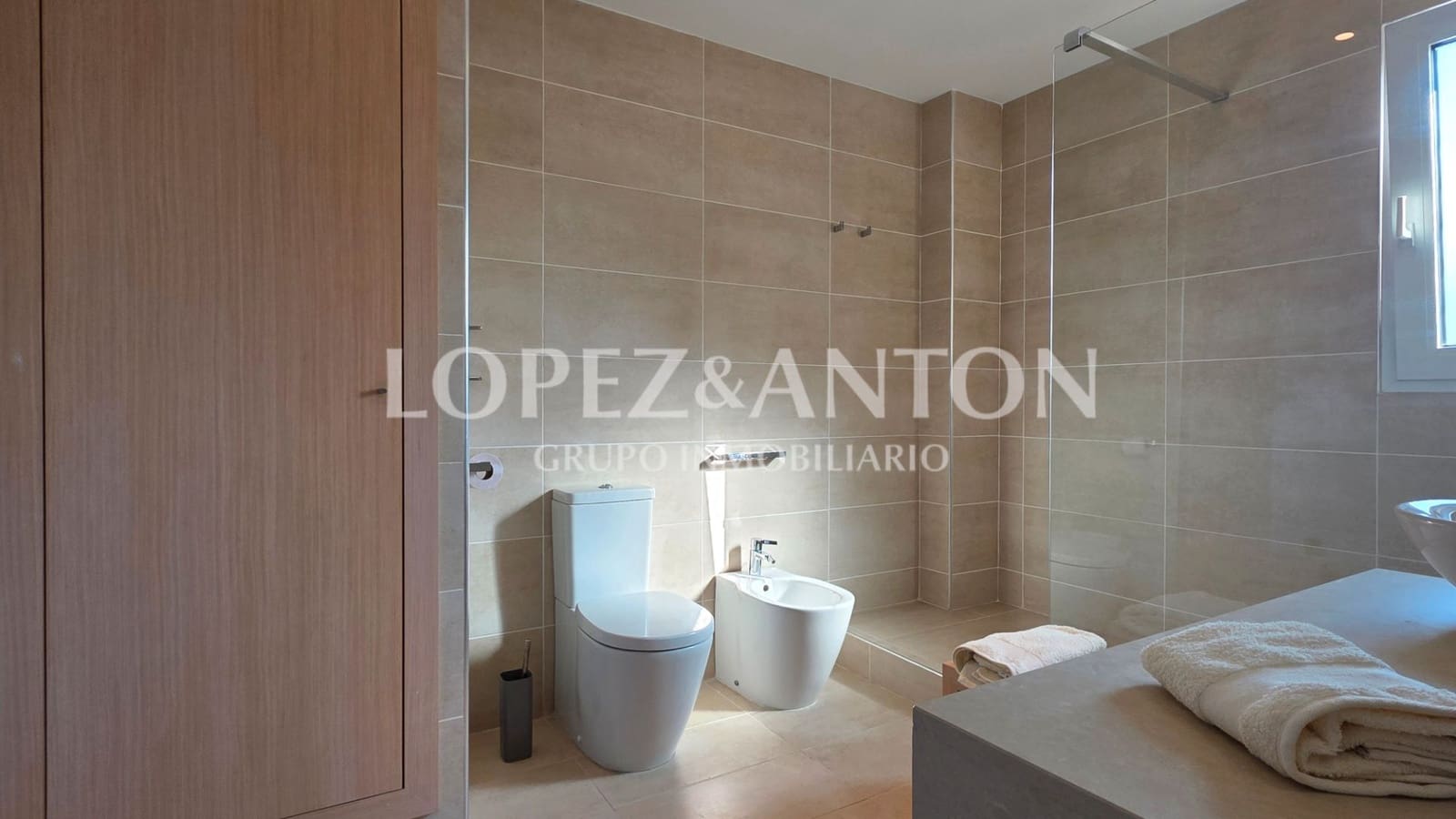 5 Zimmer Villa zu verkaufen in L'Eliana mit Pool Garage - 925.000 € (Ref: 9460854)