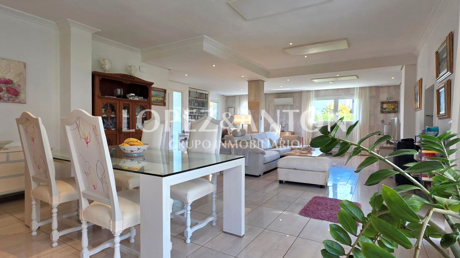 5 Zimmer Villa zu verkaufen in L'Eliana mit Pool Garage - 925.000 € (Ref: 9460854)