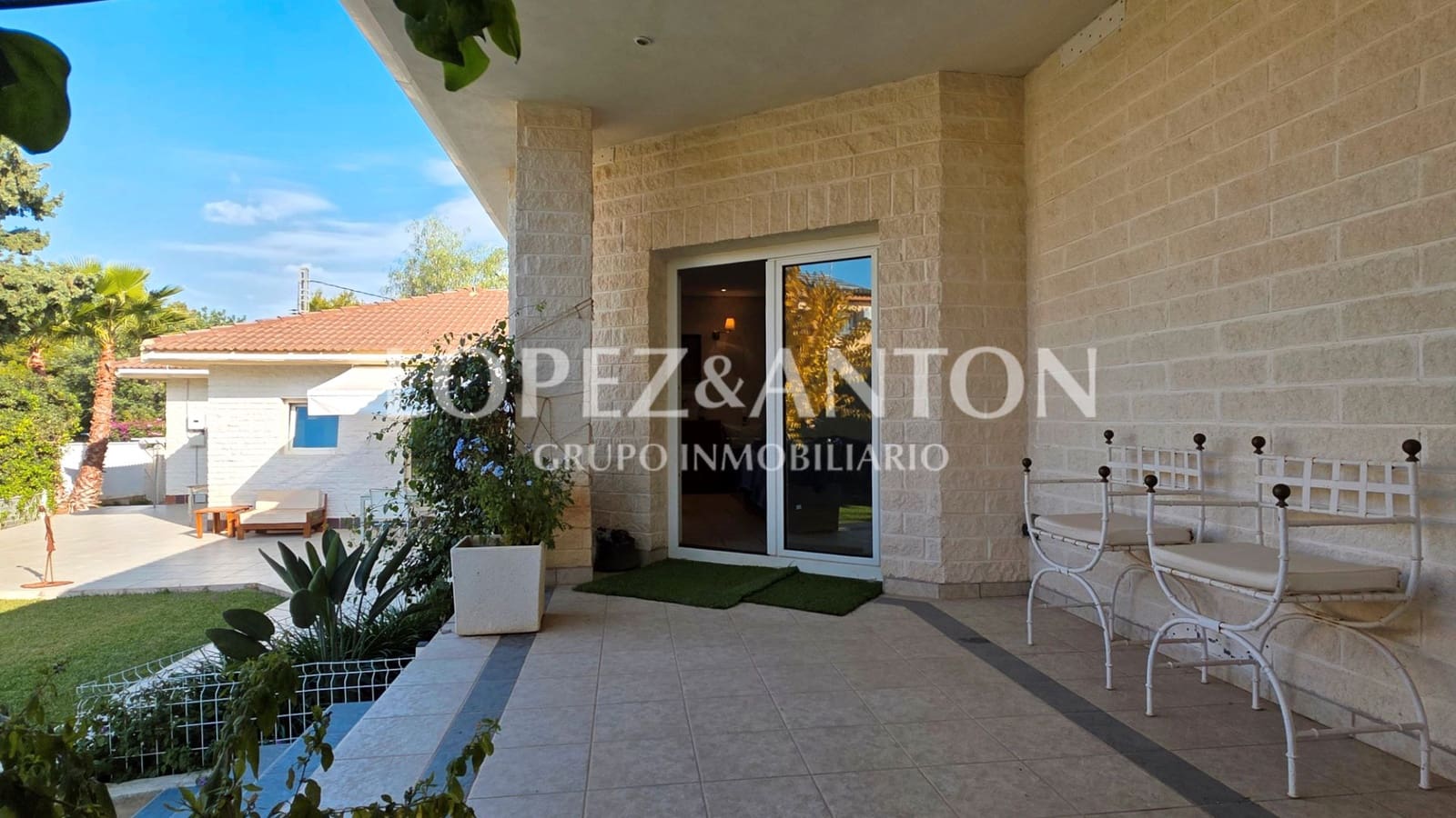 5 Zimmer Villa zu verkaufen in L'Eliana mit Pool Garage - 925.000 € (Ref: 9460854)