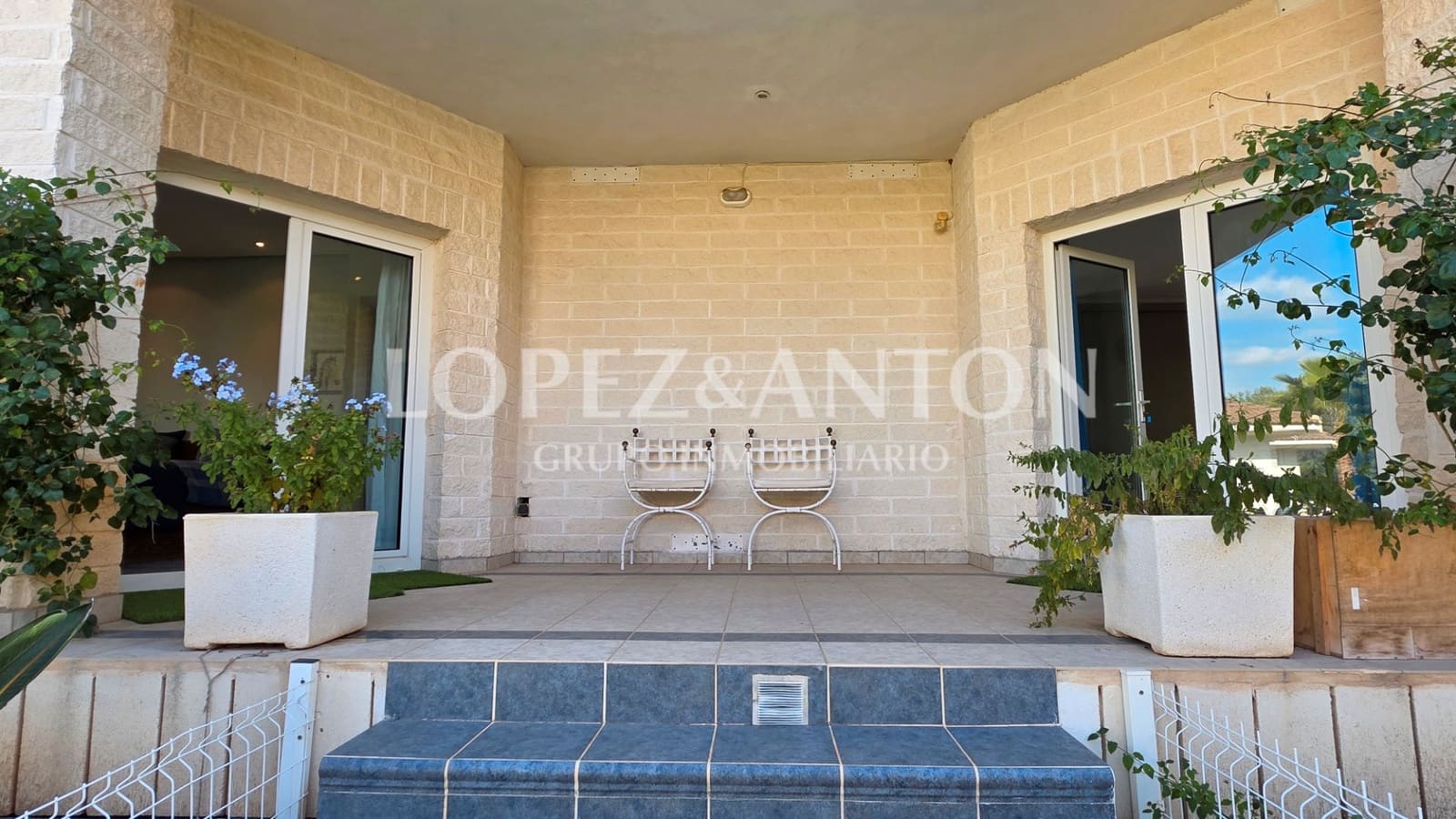 5 Zimmer Villa zu verkaufen in L'Eliana mit Pool Garage - 925.000 € (Ref: 9460854)