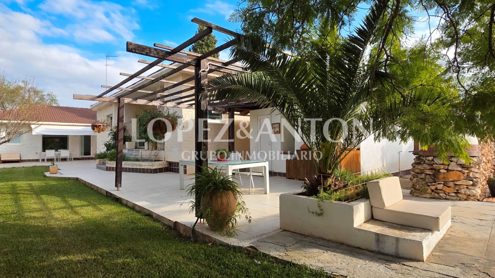 5 Zimmer Villa zu verkaufen in L'Eliana mit Pool Garage - 925.000 € (Ref: 9460854)