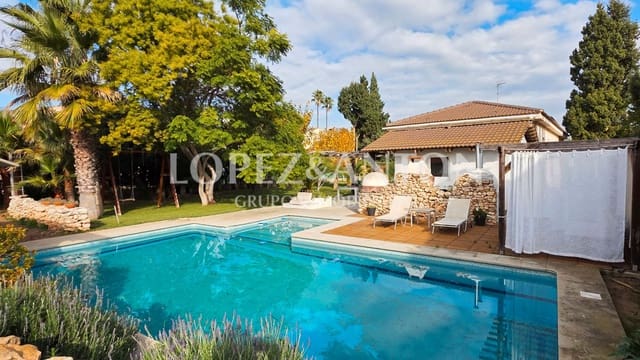 5 Zimmer Villa zu verkaufen in L'Eliana mit Pool Garage - 925.000 € (Ref: 9460854)