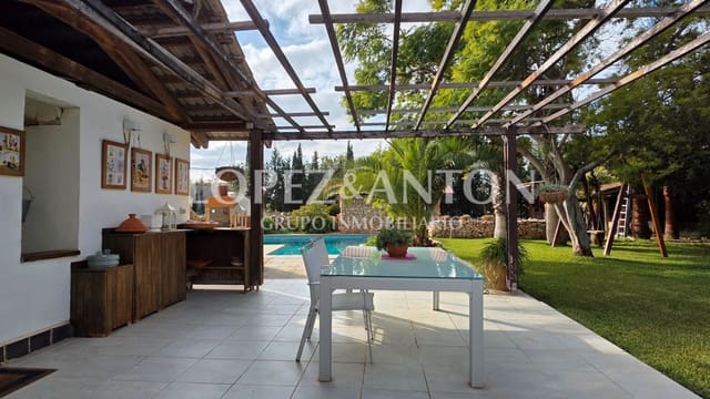 5 Zimmer Villa zu verkaufen in L'Eliana mit Pool Garage - 925.000 € (Ref: 9460854)