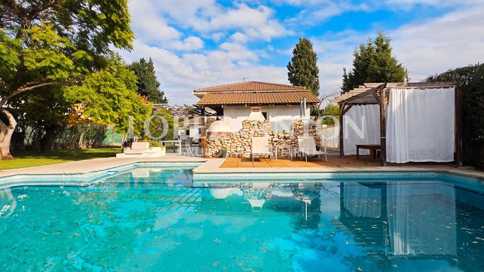 5 Zimmer Villa zu verkaufen in L'Eliana mit Pool Garage - 925.000 € (Ref: 9460854)