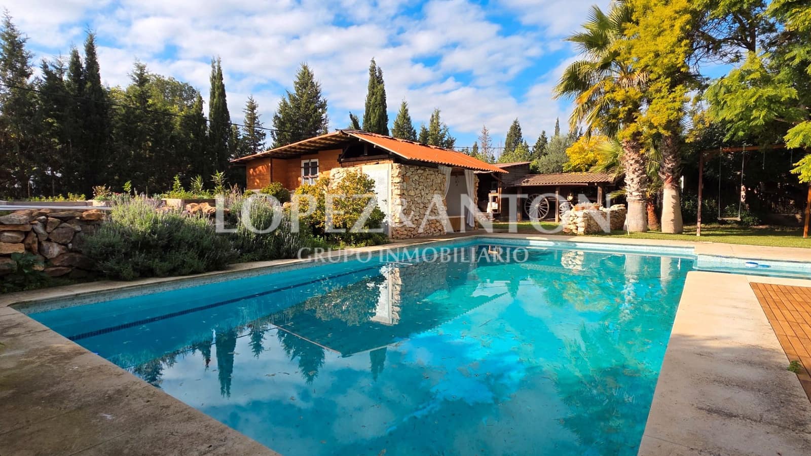 5 Zimmer Villa zu verkaufen in L'Eliana mit Pool Garage - 925.000 € (Ref: 9460854)