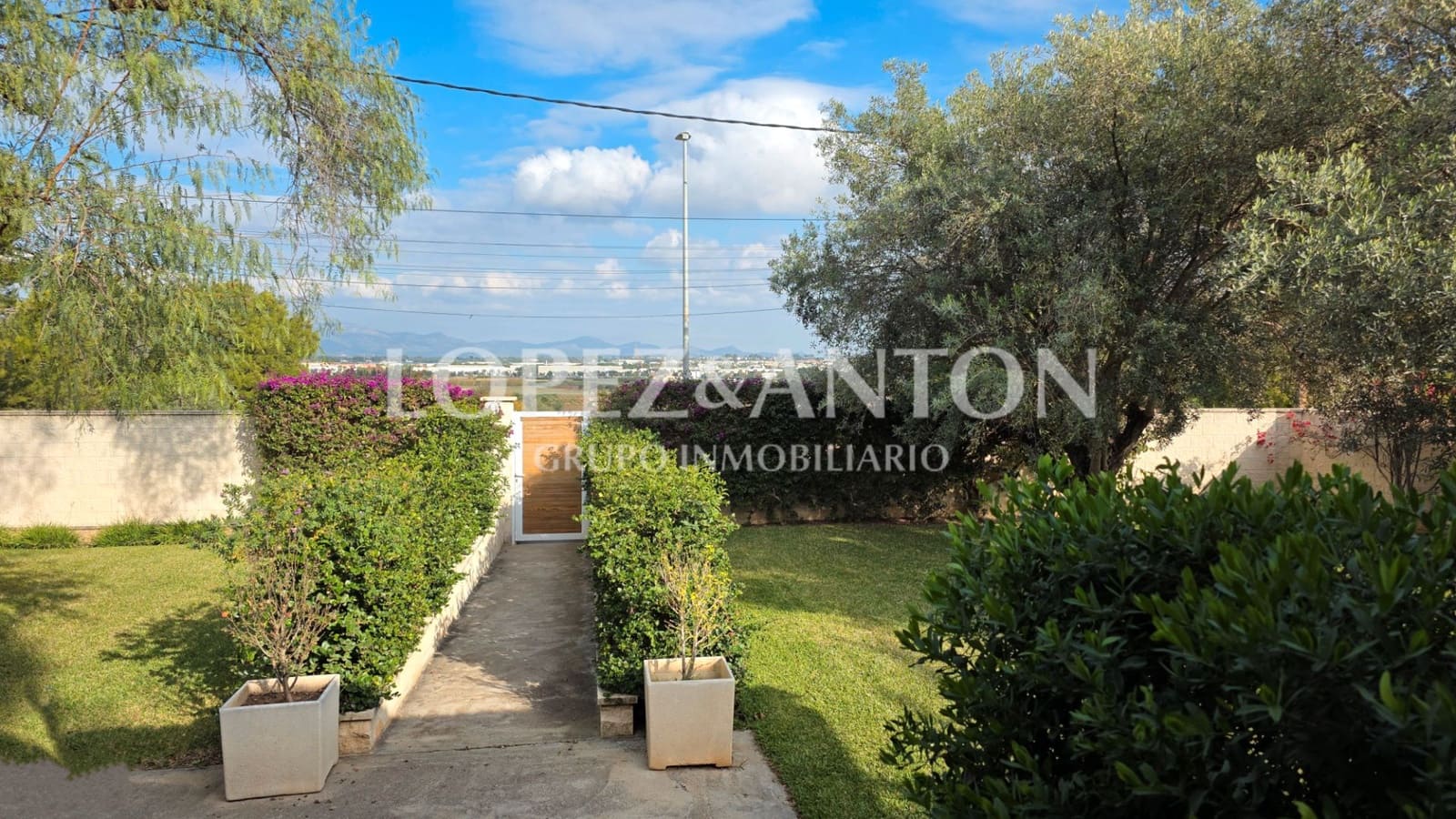 5 Zimmer Villa zu verkaufen in L'Eliana mit Pool Garage - 925.000 € (Ref: 9460854)