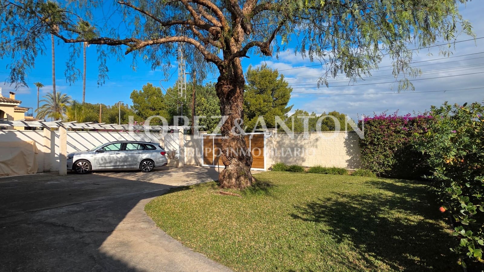 5 Zimmer Villa zu verkaufen in L'Eliana mit Pool Garage - 925.000 € (Ref: 9460854)