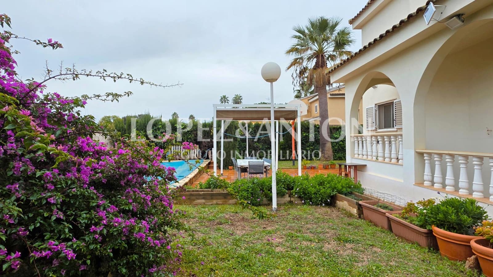 4 bedroom Villa for sale in L'Eliana with pool garage - € 785,000 (Ref: 9509027)