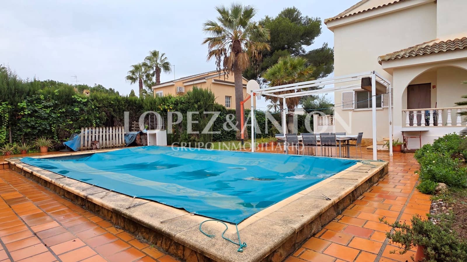 4 bedroom Villa for sale in L'Eliana with pool garage - € 785,000 (Ref: 9509027)
