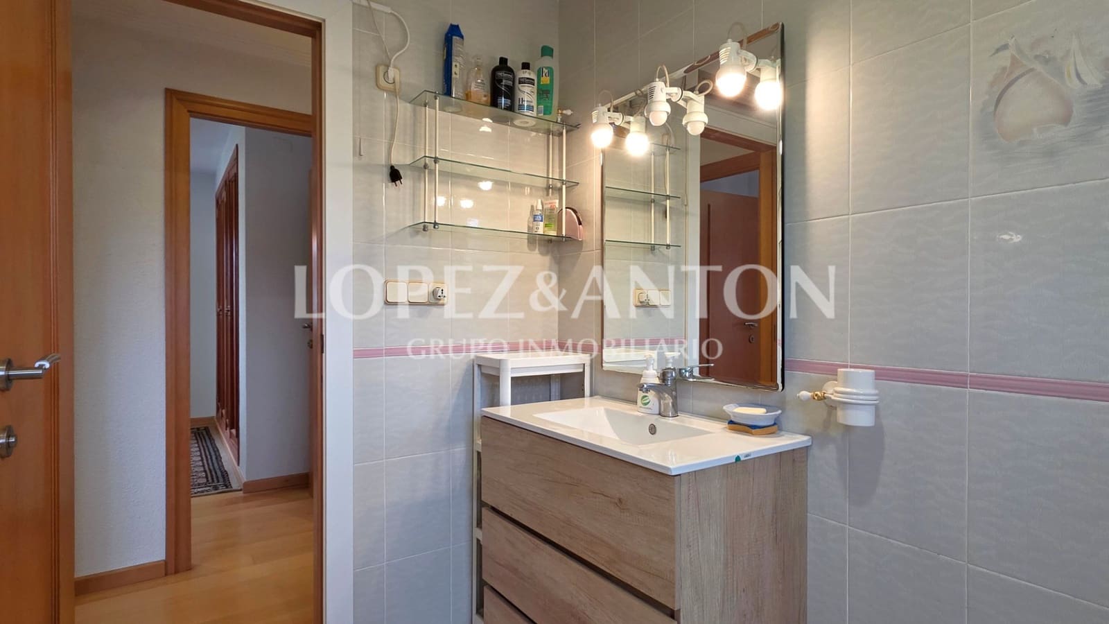 4 bedroom Villa for sale in L'Eliana with pool garage - € 785,000 (Ref: 9509027)