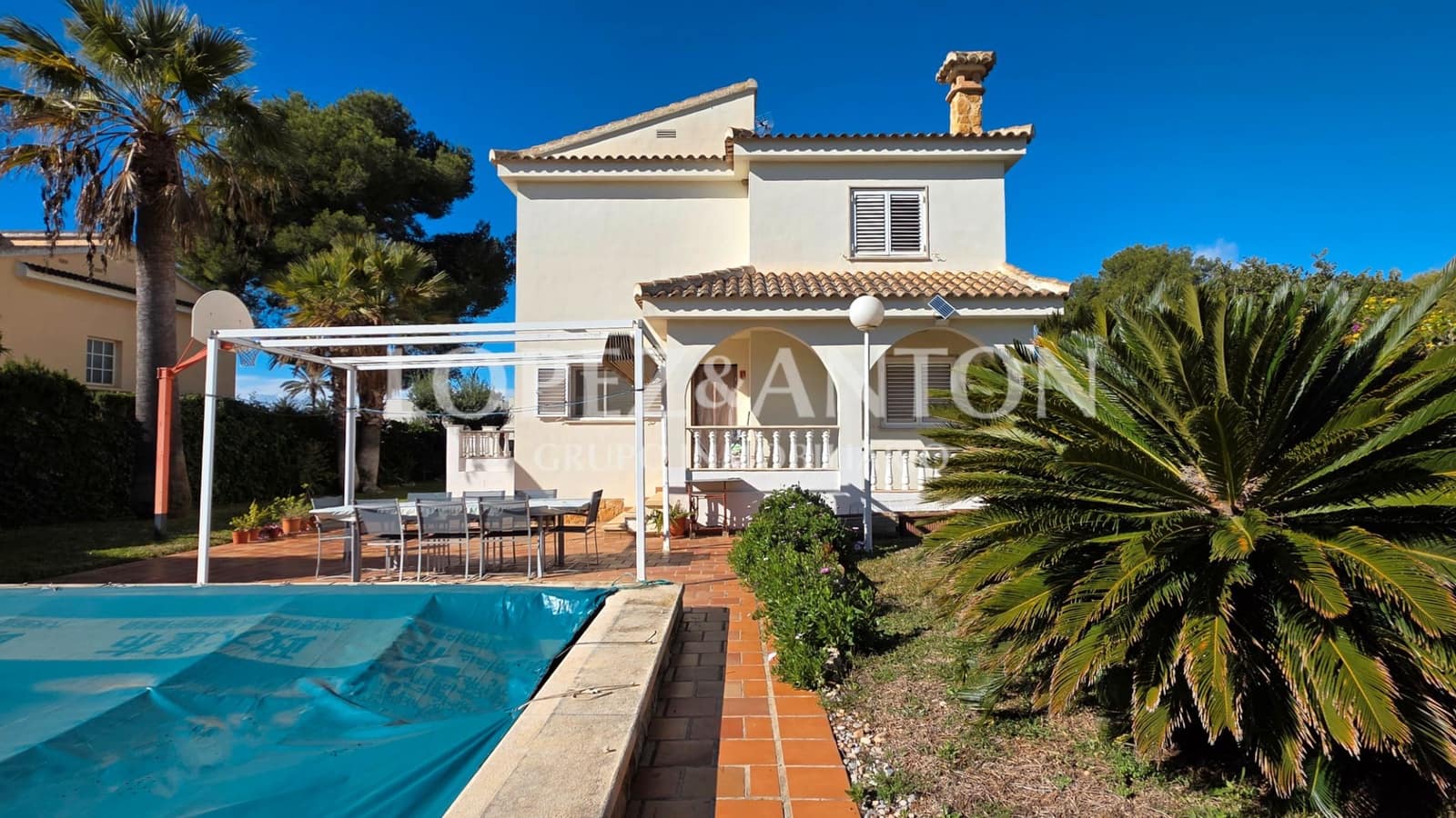 4 slaapkamer Villa te koop in L'Eliana met zwembad garage - € 685.000 (Ref: 9509027)