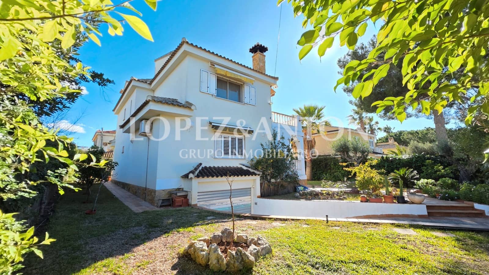 4 slaapkamer Villa te koop in L'Eliana met zwembad garage - € 685.000 (Ref: 9509027)