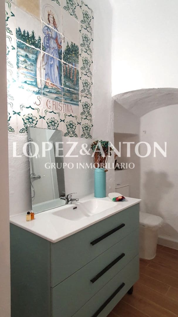 3 sovrum Hus till salu i La Pobla de Vallbona - 450 000 € (Ref: 9562227)