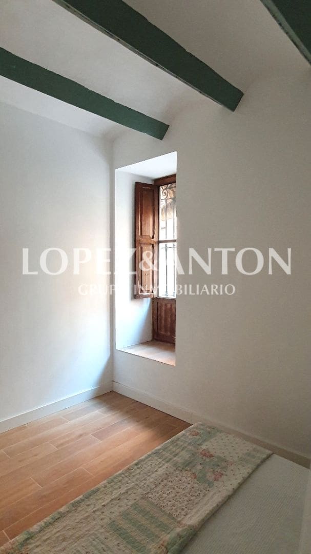 3 sovrum Hus till salu i La Pobla de Vallbona - 450 000 € (Ref: 9562227)