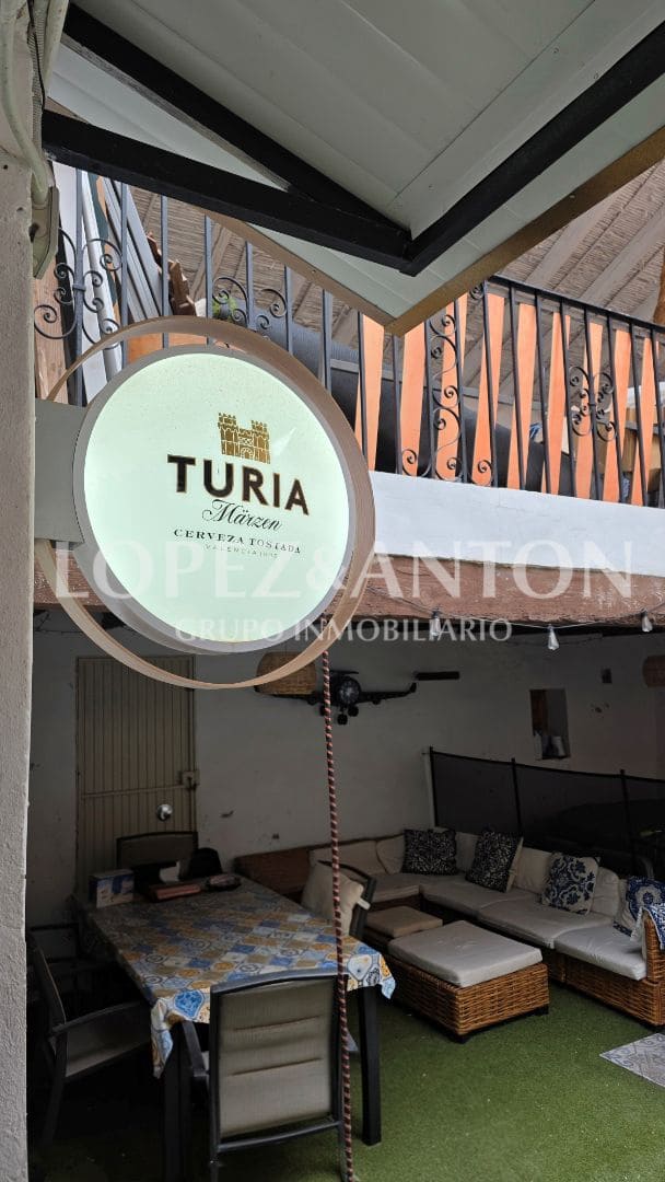 3 sovrum Hus till salu i La Pobla de Vallbona - 450 000 € (Ref: 9562227)