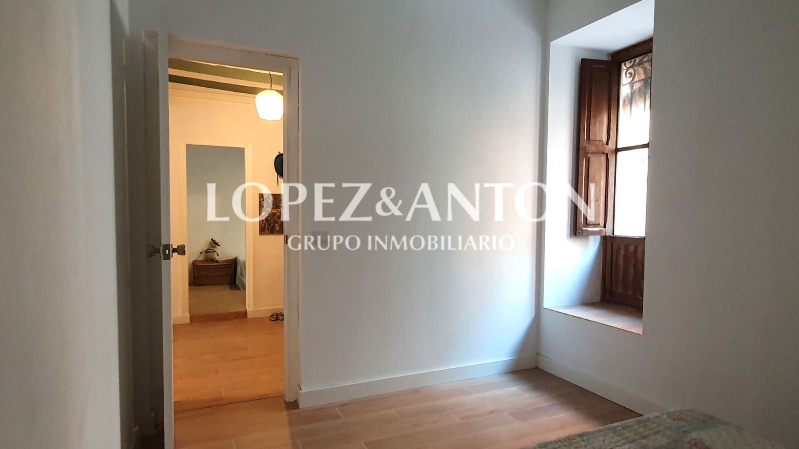 3 sovrum Hus till salu i La Pobla de Vallbona - 450 000 € (Ref: 9562227)