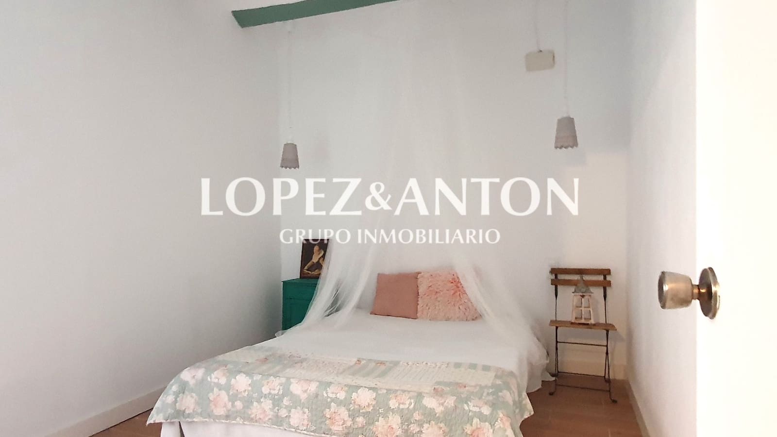 3 sovrum Hus till salu i La Pobla de Vallbona - 450 000 € (Ref: 9562227)