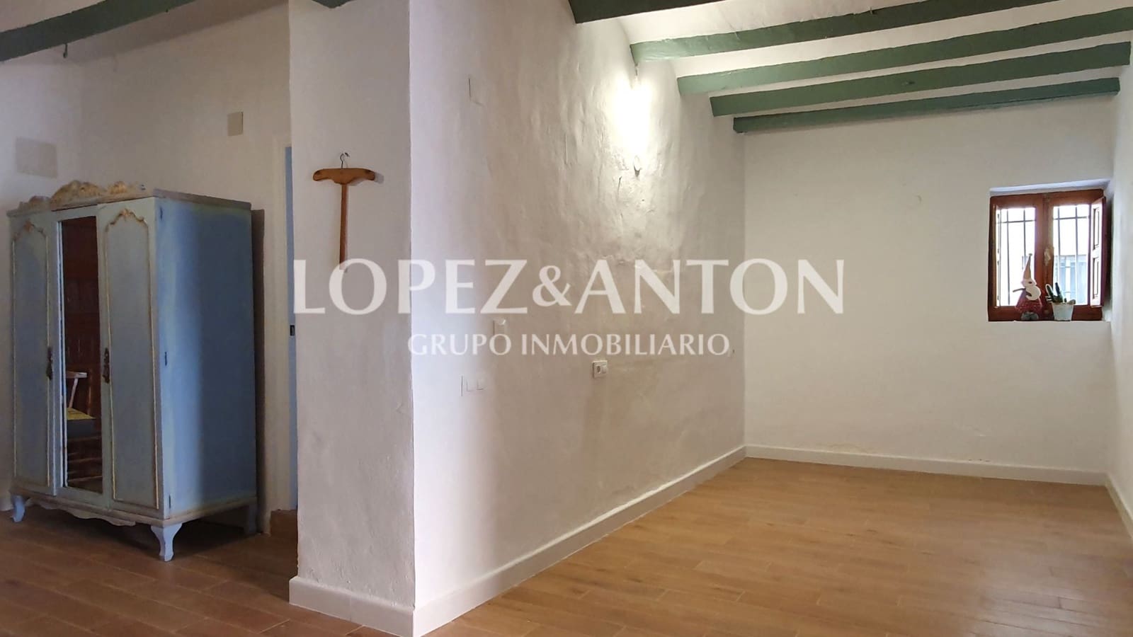 3 sovrum Hus till salu i La Pobla de Vallbona - 450 000 € (Ref: 9562227)