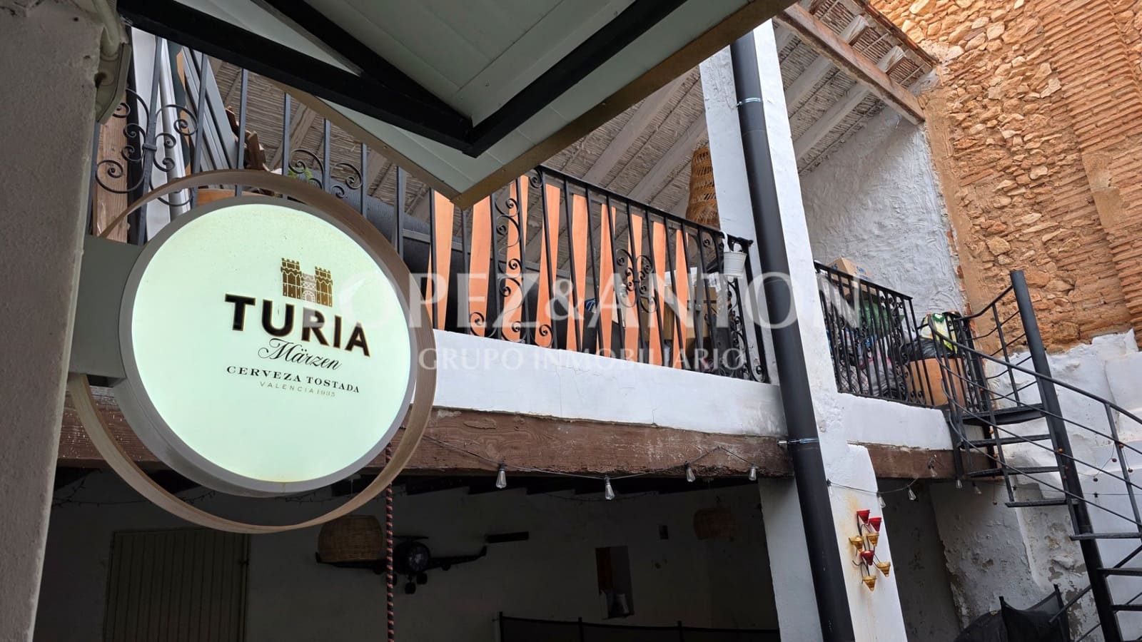 3 sovrum Hus till salu i La Pobla de Vallbona - 450 000 € (Ref: 9562227)