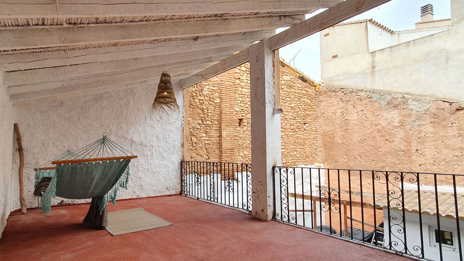 3 sovrum Hus till salu i La Pobla de Vallbona - 450 000 € (Ref: 9562227)