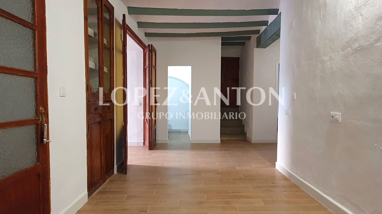 3 sovrum Hus till salu i La Pobla de Vallbona - 450 000 € (Ref: 9562227)