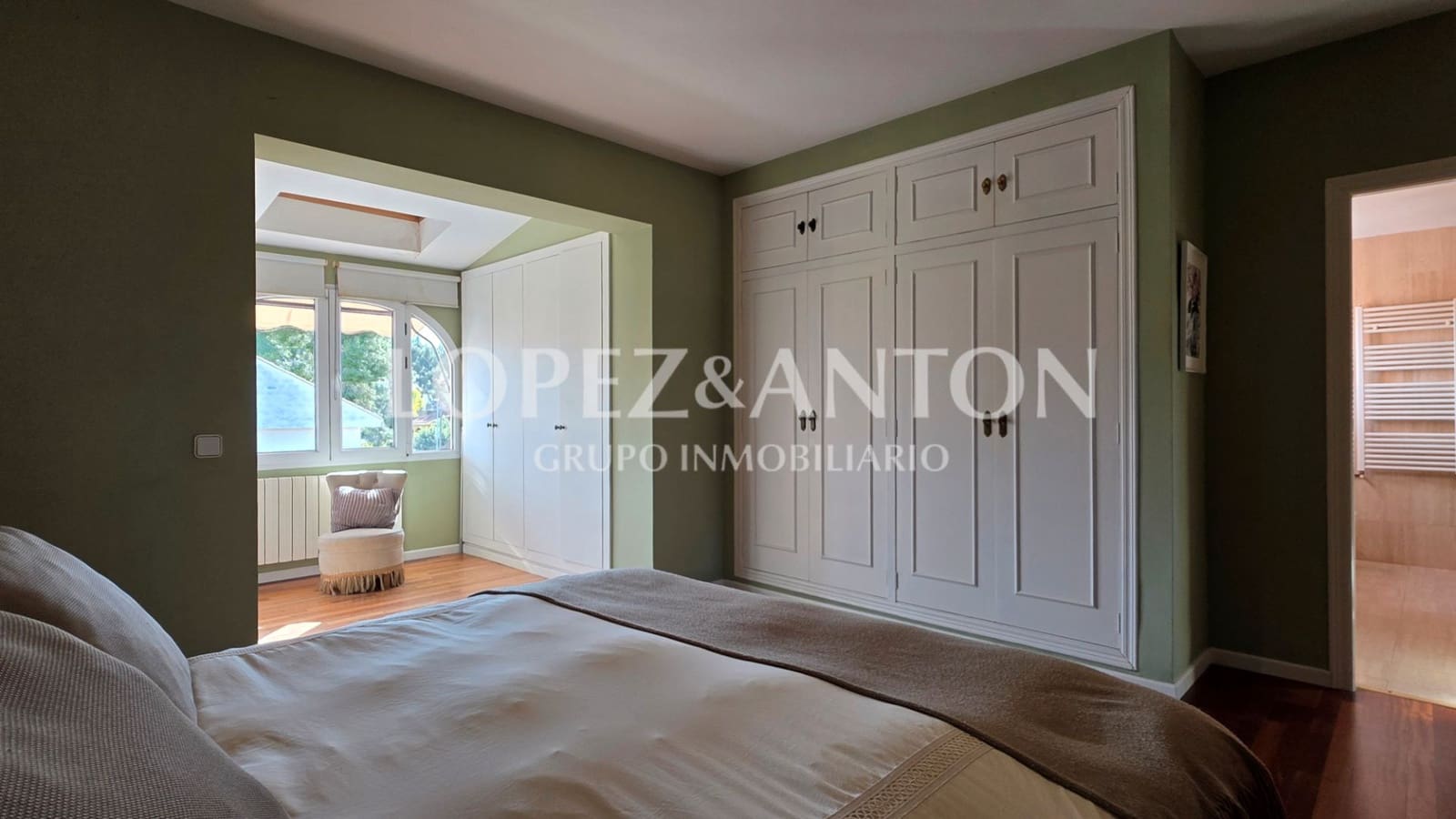 5 bedroom Villa for sale in L'Eliana with pool garage - € 875,000 (Ref: 9590615)