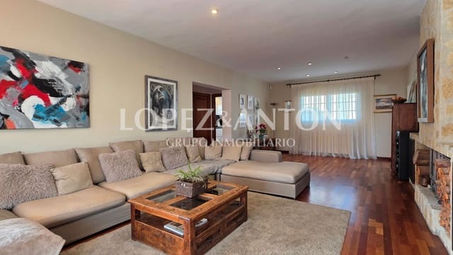 5 soveværelse Villa til salg i L'Eliana med swimmingpool garage - € 875.000 (Ref: 9590615)