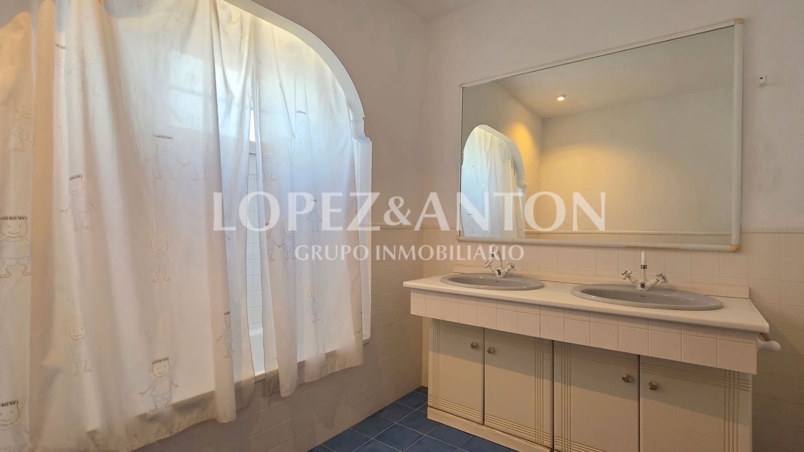 5 bedroom Villa for sale in L'Eliana with pool garage - € 875,000 (Ref: 9590615)