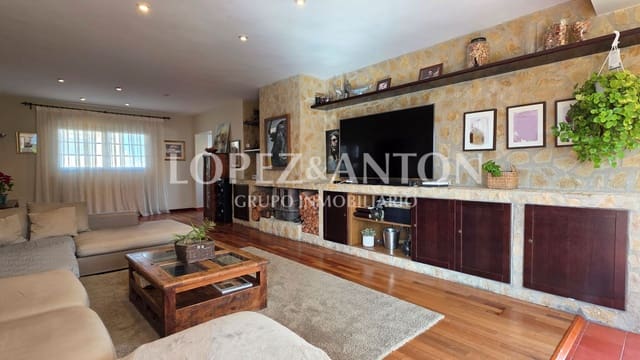 5 soveværelse Villa til salg i L'Eliana med swimmingpool garage - € 875.000 (Ref: 9590615)