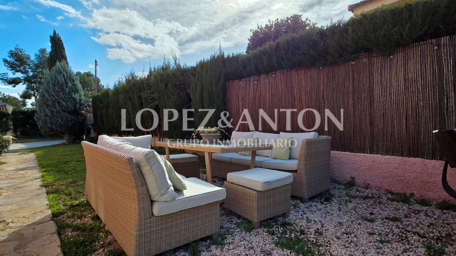 5 bedroom Villa for sale in L'Eliana with pool garage - € 875,000 (Ref: 9590615)