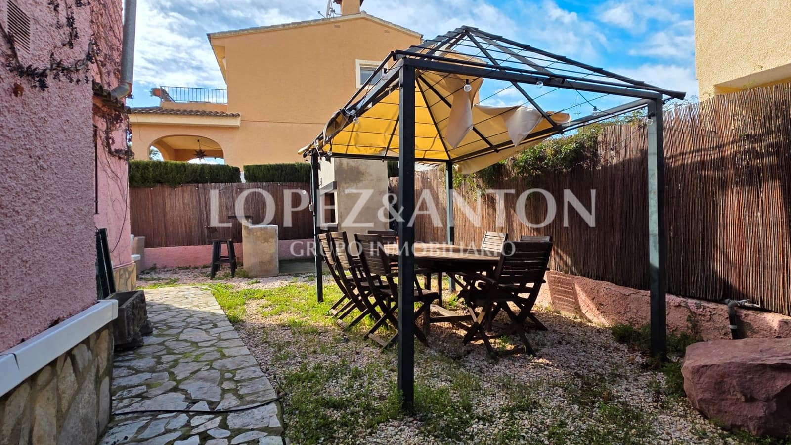 5 bedroom Villa for sale in L'Eliana with pool garage - € 875,000 (Ref: 9590615)