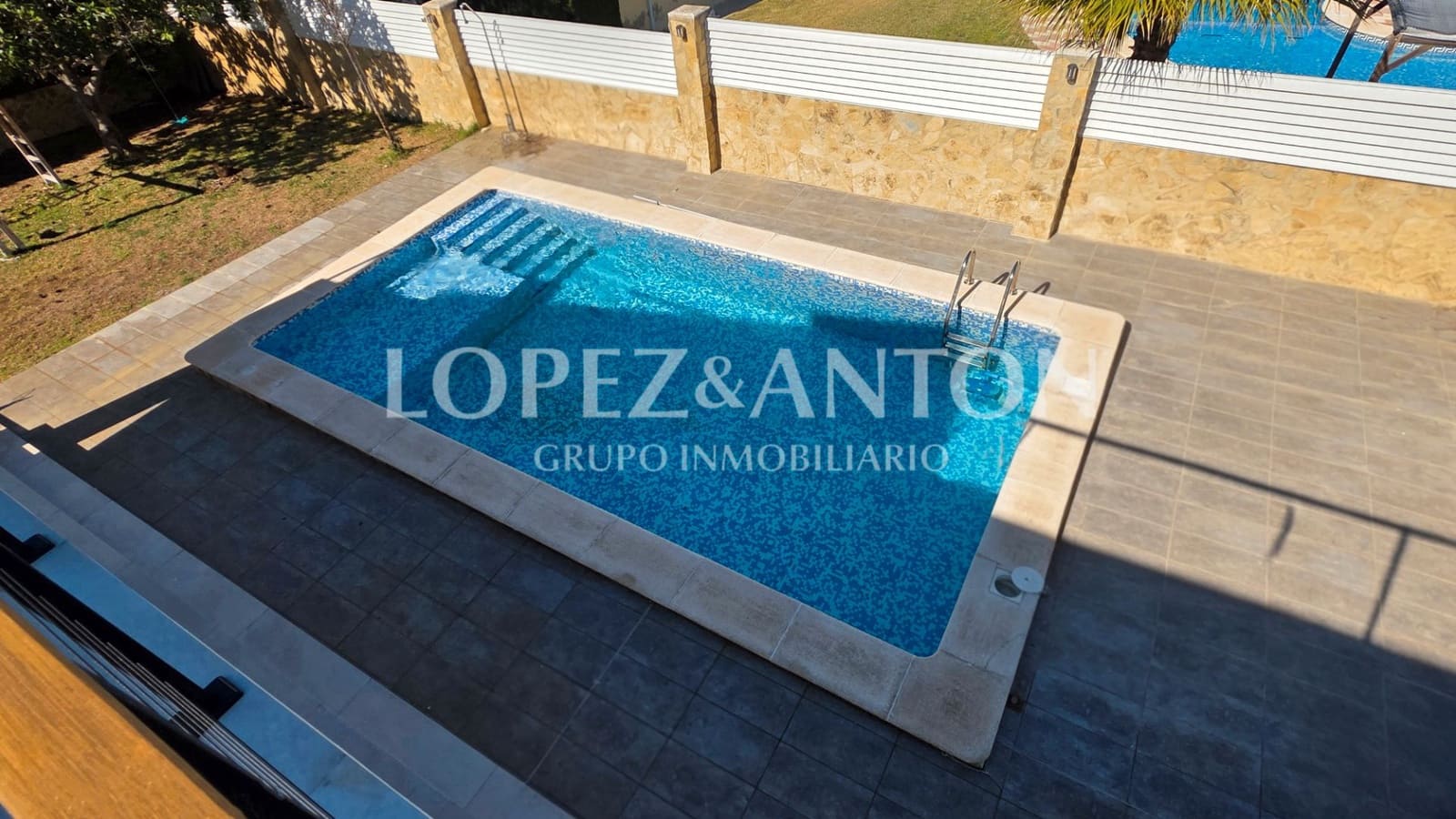 5 slaapkamer Villa te koop in L'Eliana met zwembad garage - € 895.000 (Ref: 9642463)