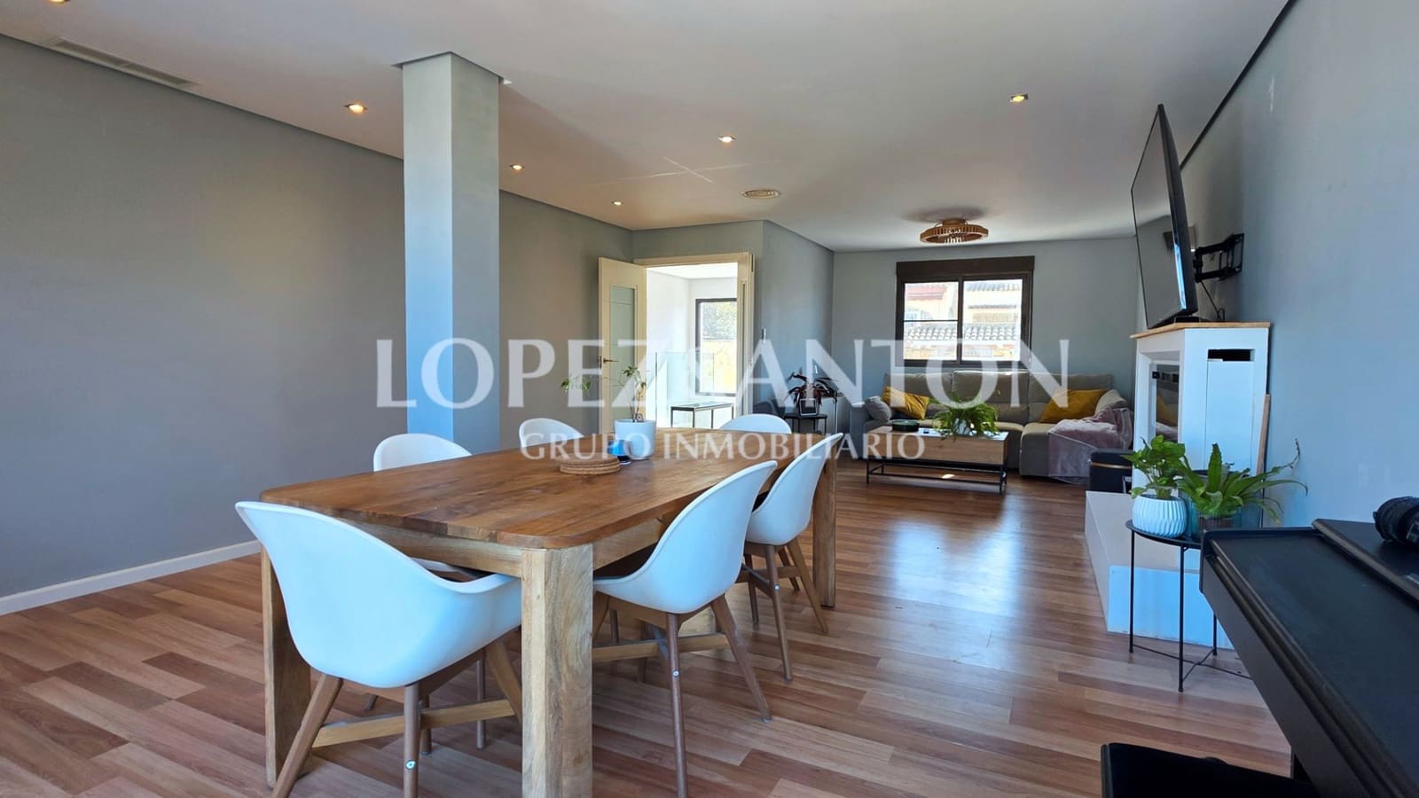 5 slaapkamer Villa te koop in L'Eliana met zwembad garage - € 895.000 (Ref: 9642463)