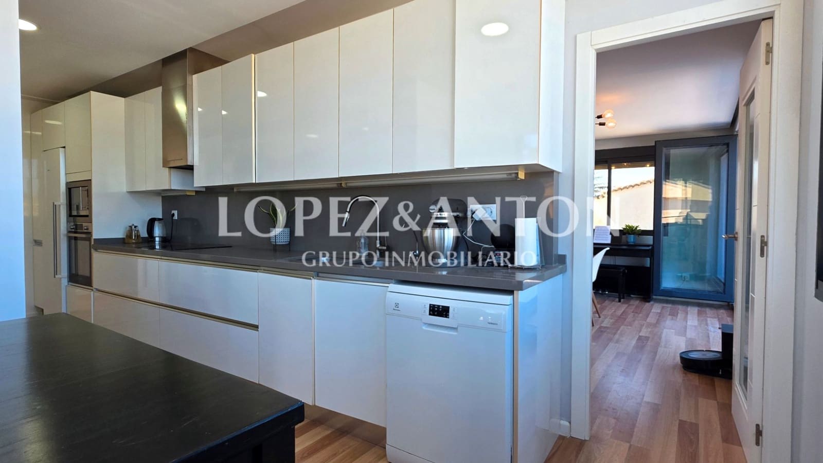 5 slaapkamer Villa te koop in L'Eliana met zwembad garage - € 895.000 (Ref: 9642463)