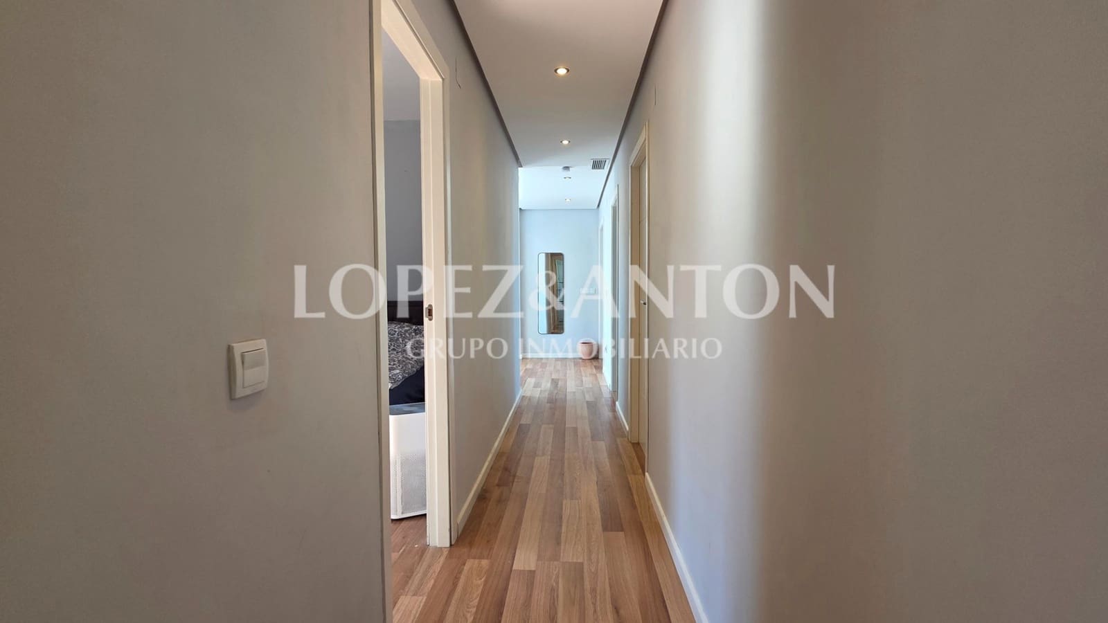 5 slaapkamer Villa te koop in L'Eliana met zwembad garage - € 895.000 (Ref: 9642463)