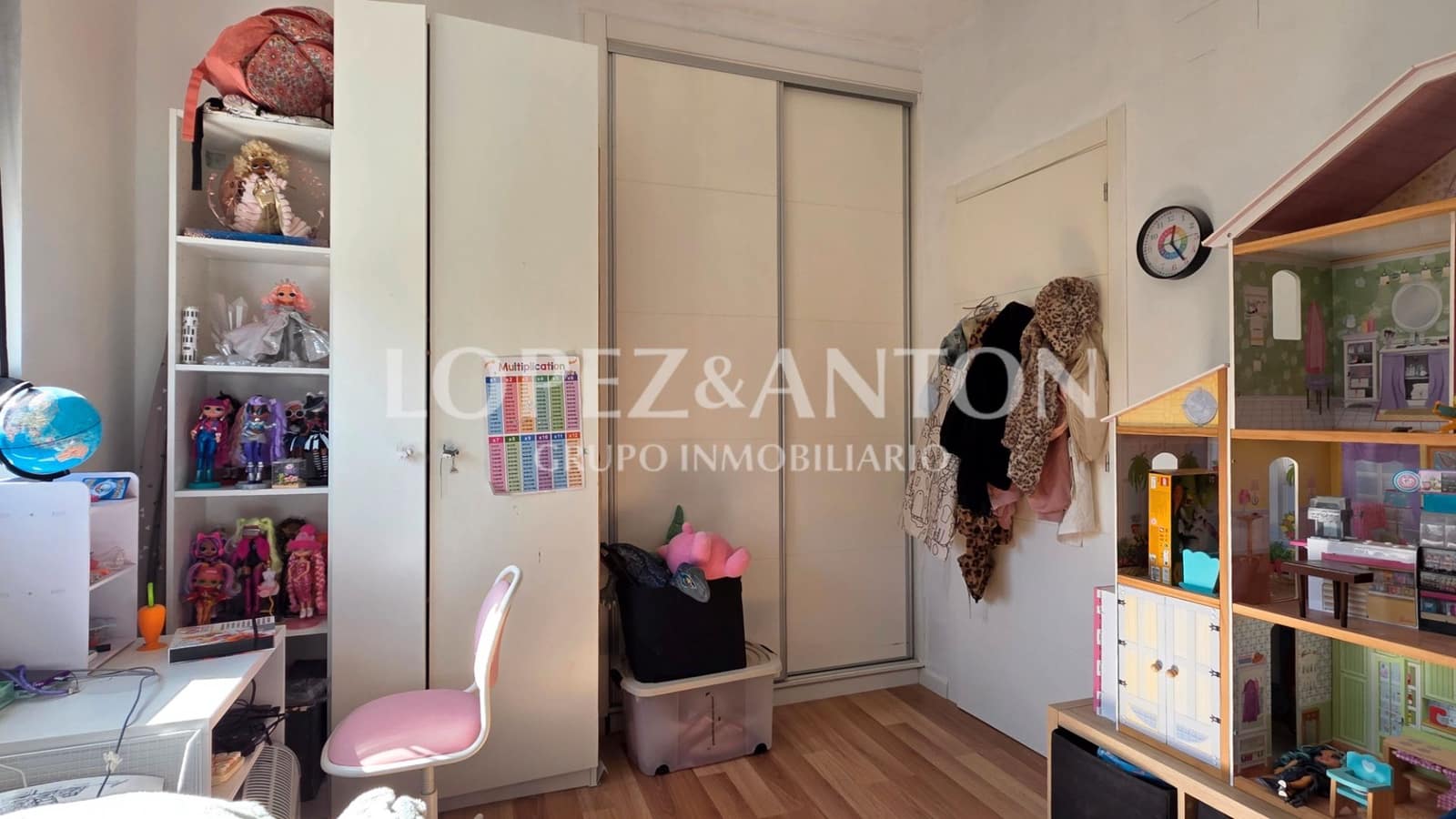 5 slaapkamer Villa te koop in L'Eliana met zwembad garage - € 895.000 (Ref: 9642463)