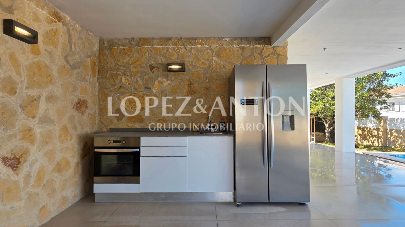 5 slaapkamer Villa te koop in L'Eliana met zwembad garage - € 895.000 (Ref: 9642463)