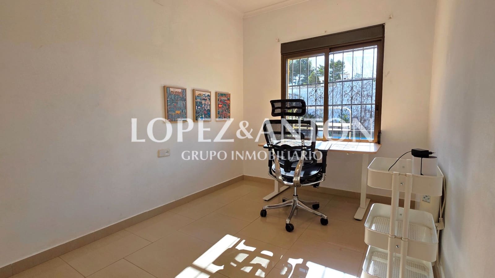 6 soverom Villa til salgs i L'Eliana med svømmebasseng garasje - € 550 000 (Ref: 9684352)