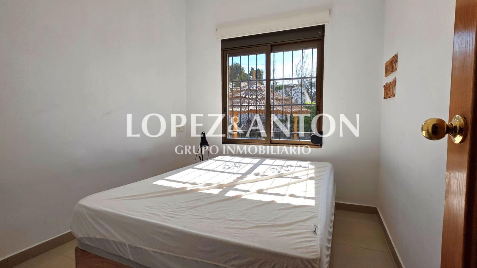 6 soverom Villa til salgs i L'Eliana med svømmebasseng garasje - € 550 000 (Ref: 9684352)