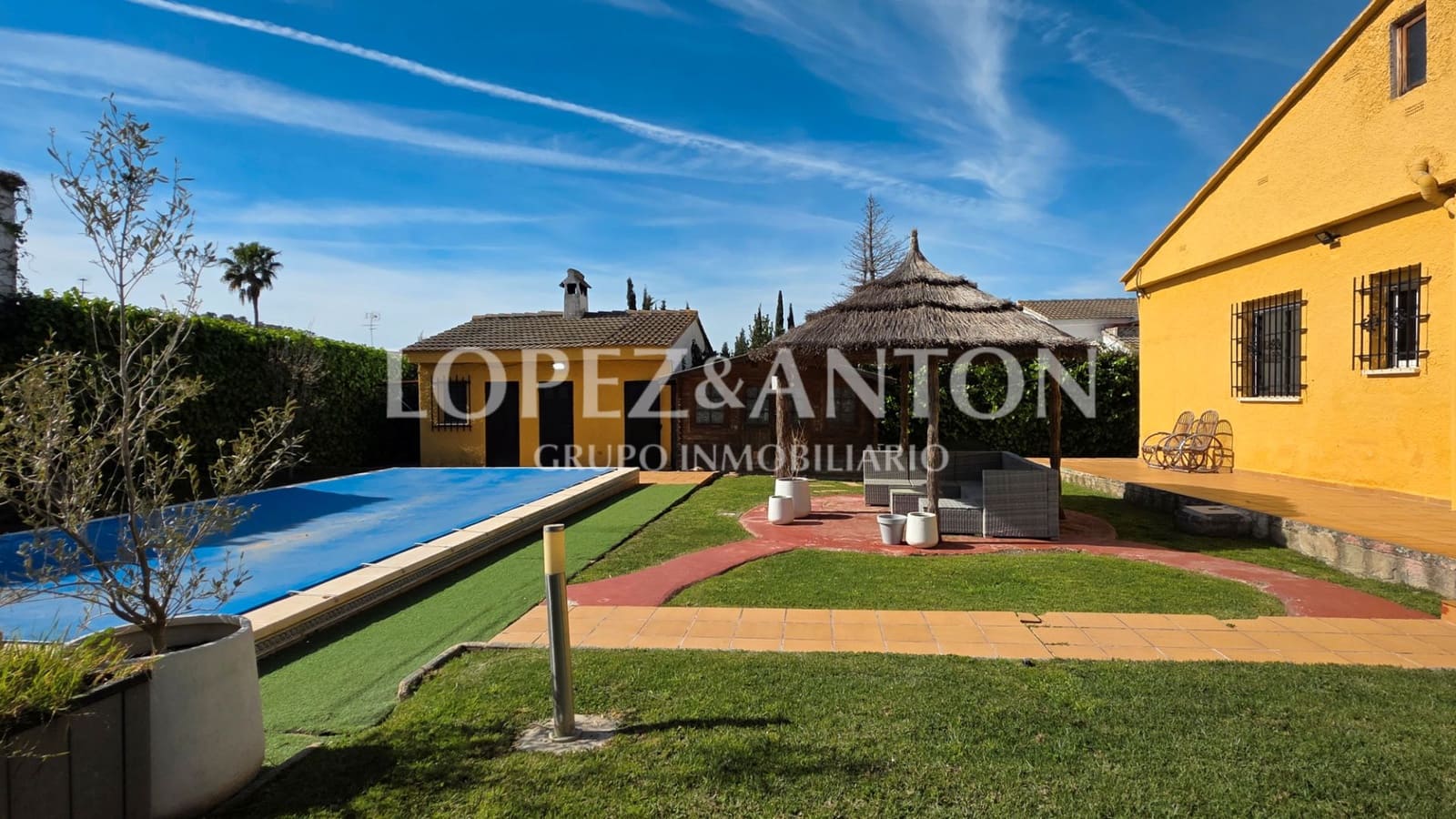 6 soverom Villa til salgs i L'Eliana med svømmebasseng garasje - € 550 000 (Ref: 9684352)