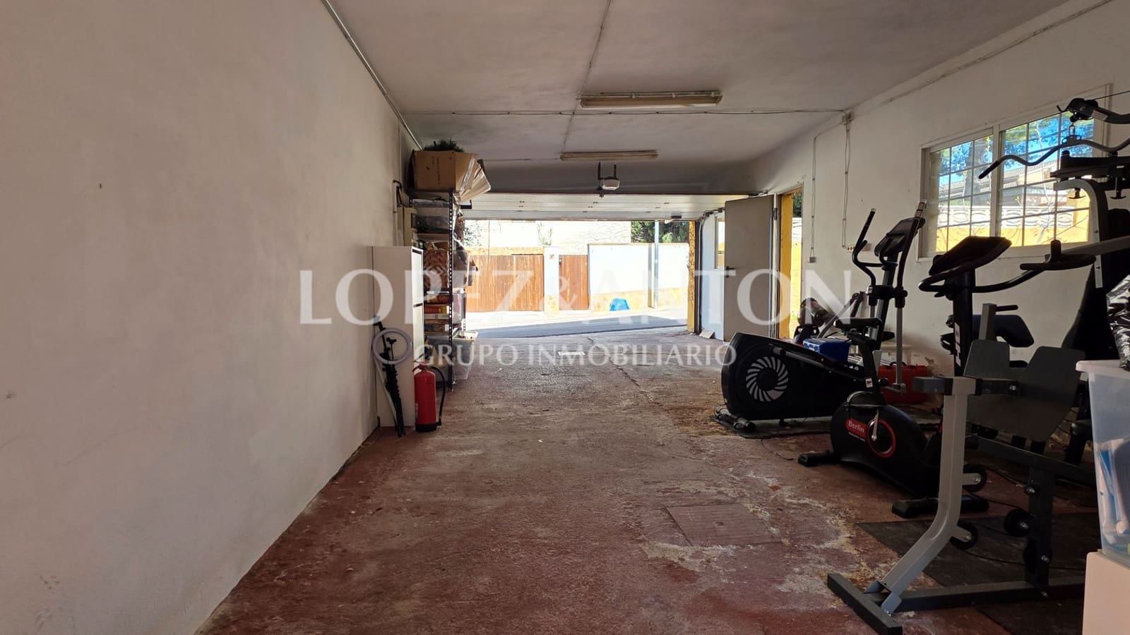 6 soverom Villa til salgs i L'Eliana med svømmebasseng garasje - € 550 000 (Ref: 9684352)