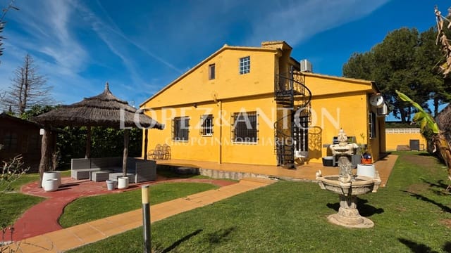 6 soverom Villa til salgs i L'Eliana med svømmebasseng garasje - € 550 000 (Ref: 9684352)