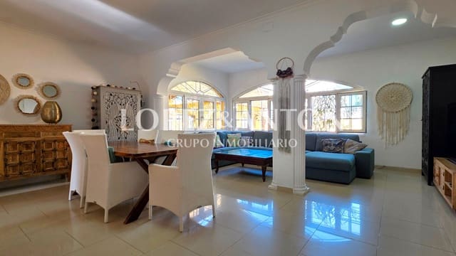 6 soverom Villa til salgs i L'Eliana med svømmebasseng garasje - € 550 000 (Ref: 9684352)