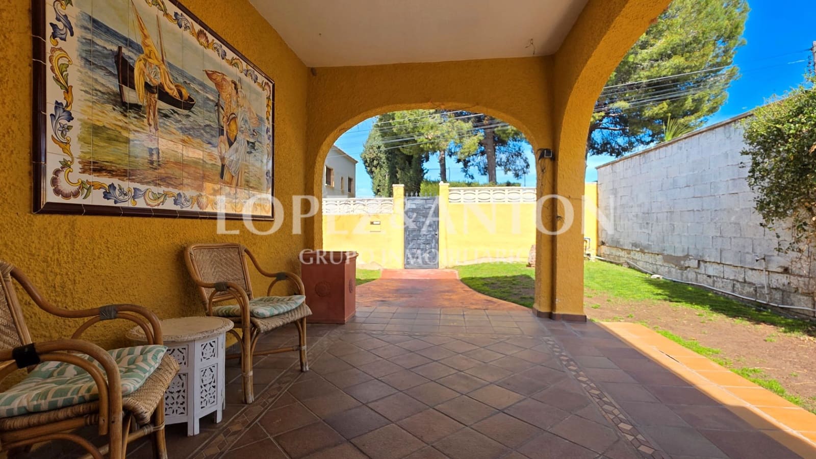 6 soverom Villa til salgs i L'Eliana med svømmebasseng garasje - € 550 000 (Ref: 9684352)