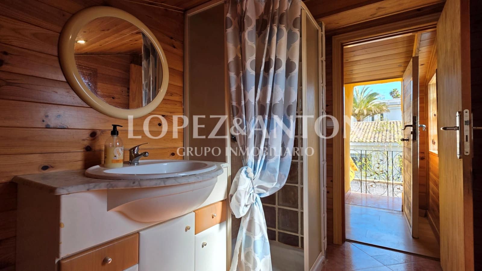 6 soverom Villa til salgs i L'Eliana med svømmebasseng garasje - € 550 000 (Ref: 9684352)