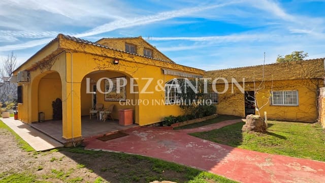 6 soverom Villa til salgs i L'Eliana med svømmebasseng garasje - € 550 000 (Ref: 9684352)