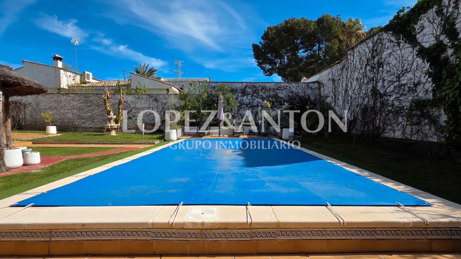 6 soverom Villa til salgs i L'Eliana med svømmebasseng garasje - € 550 000 (Ref: 9684352)