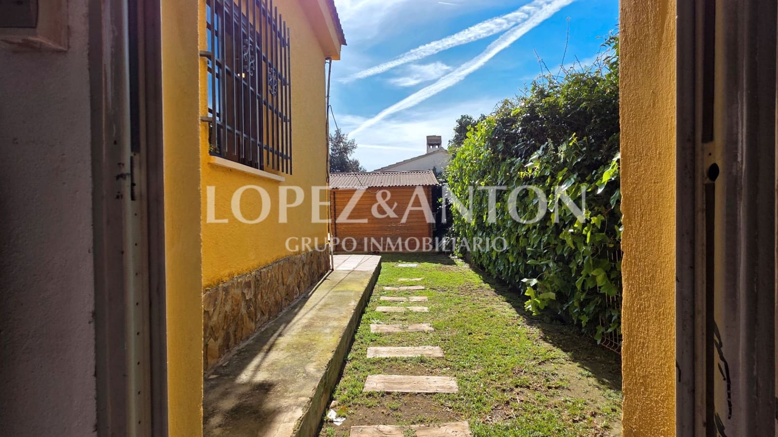 6 soverom Villa til salgs i L'Eliana med svømmebasseng garasje - € 550 000 (Ref: 9684352)