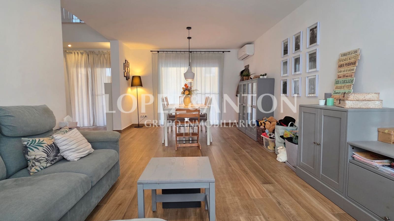 4 makuuhuone Paritalo myytävänä paikassa L'Eliana mukana uima-altaan 
autotalli - 460 000 € (Ref: 9713530)