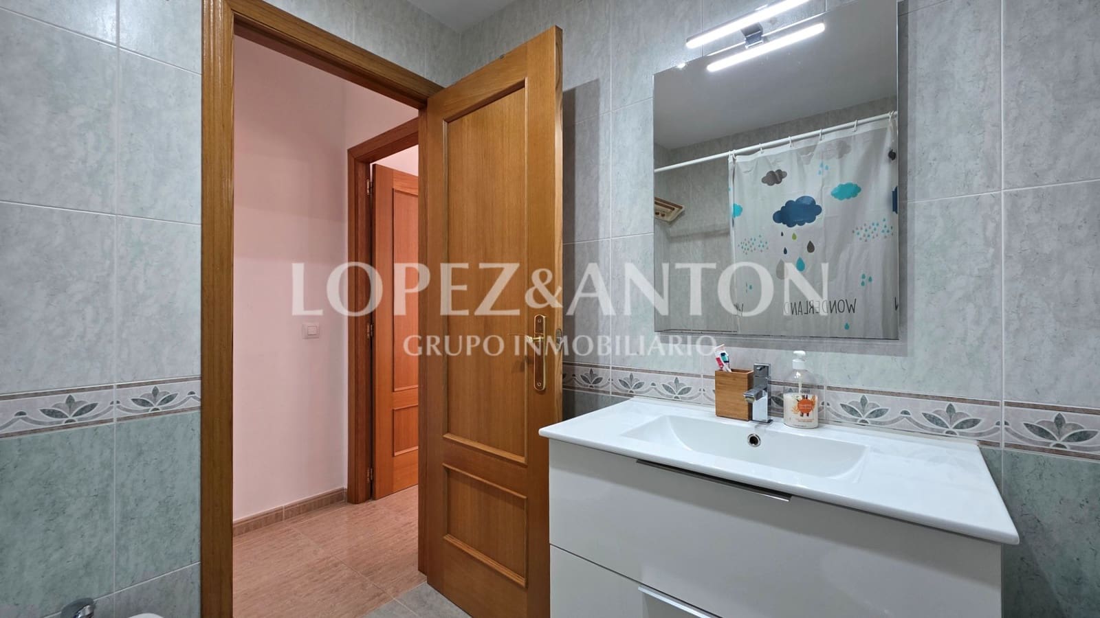 4 makuuhuone Paritalo myytävänä paikassa L'Eliana mukana uima-altaan 
autotalli - 460 000 € (Ref: 9713530)